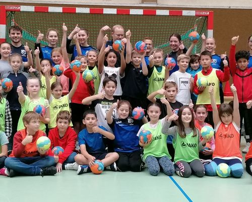 Spielerisch Handball-Luft geschnuppert