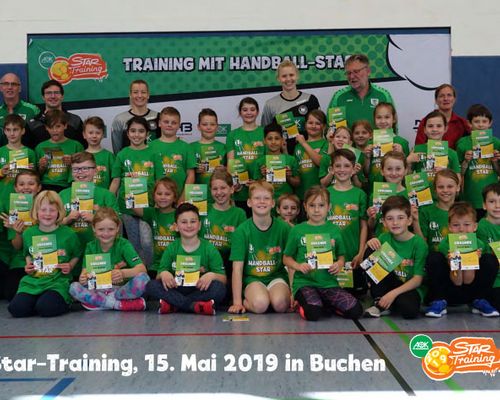 AOK STAR-TRAINING: Handball-Stars gehen wieder zur Schule!