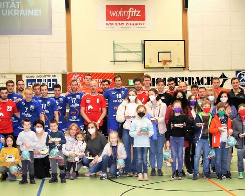 Hardheimer Handballer luden Ukraine Flüchtlingskinder zum Spiel ein