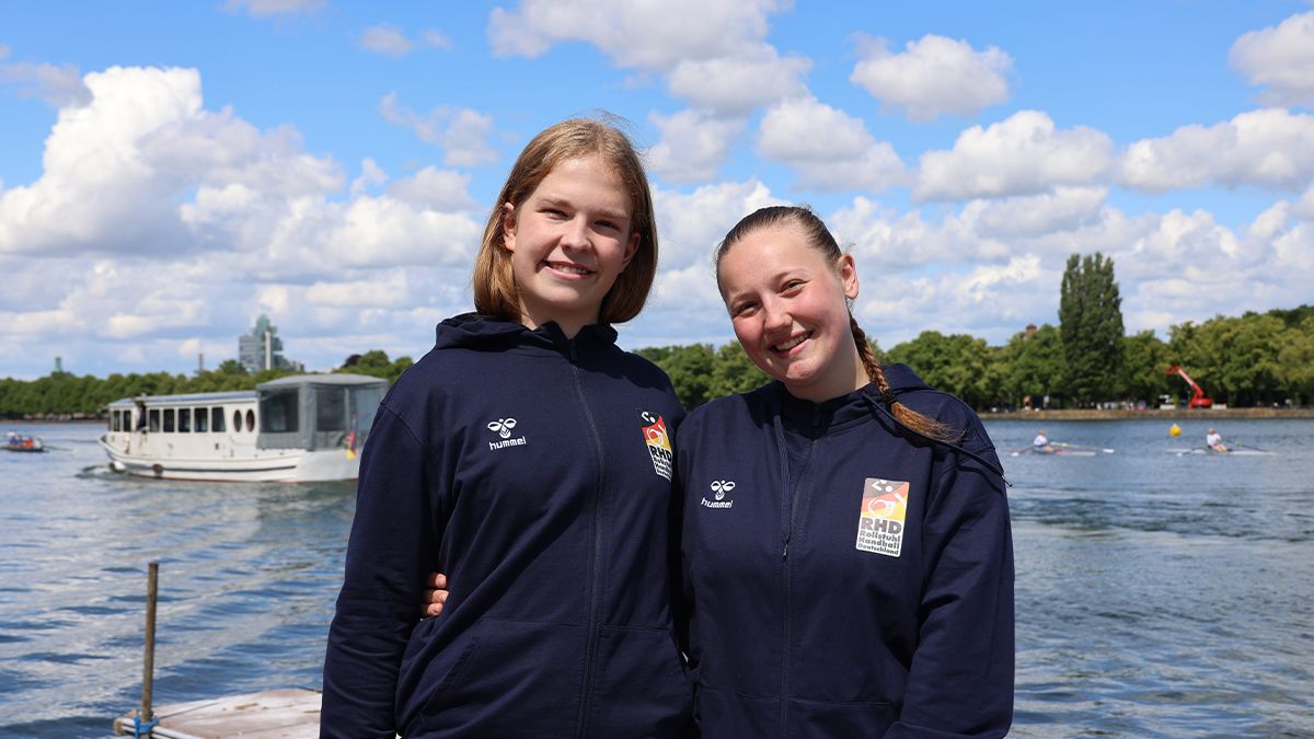 Die nominierten Schiedsrichterinnen des Teams RHD Marie Danzer und Franziska Mewes freuen sich auf ihren Einsatz